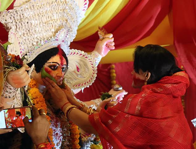 Plea in Calcutta High Court challenges state govts order granting funds to Durga Pooja committees Plea in Calcutta High Court challenges state govts order granting funds to Durga Pooja committees